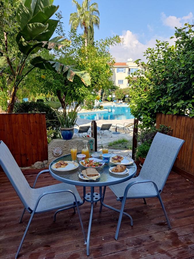 Rachel Suite By The Pool Paphos Exterior foto